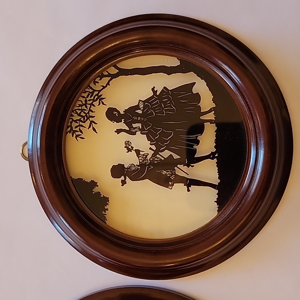 Vintage MCM Reverse Silhouette Painted Round Pictures - Picture 3 of 5